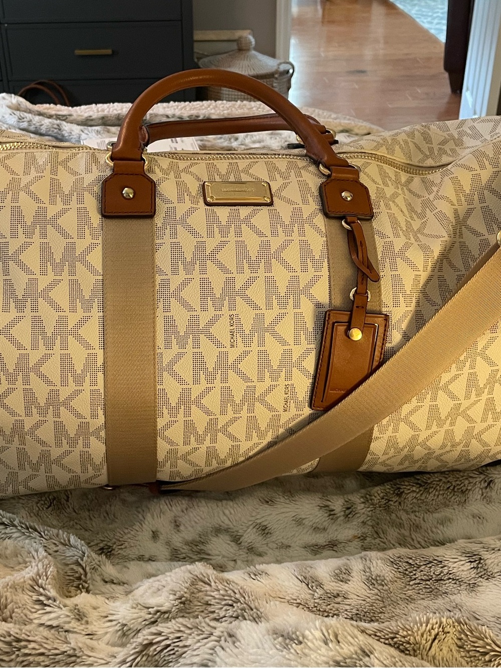 NWT! Michael Kors Jet Set Travel Cream and Tan MK Logo Double Pocket Duffel/Tote - Picture 2 of 11
